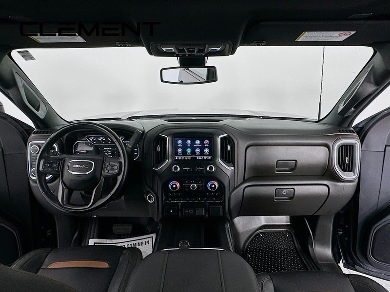 GMC Sierra 3500HD Vehicle Full-screen Gallery Image 12