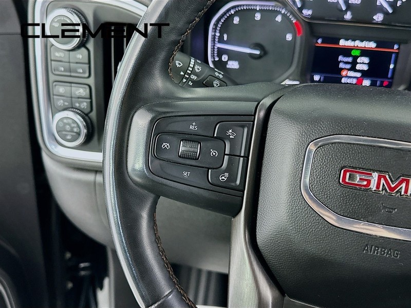 GMC Sierra 3500HD Vehicle Full-screen Gallery Image 16