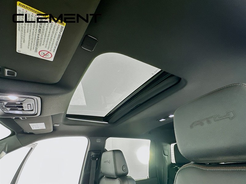 GMC Sierra 3500HD Vehicle Full-screen Gallery Image 26