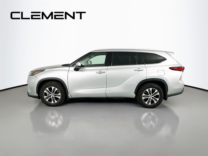 Toyota Highlander Vehicle Full-screen Gallery Image 6