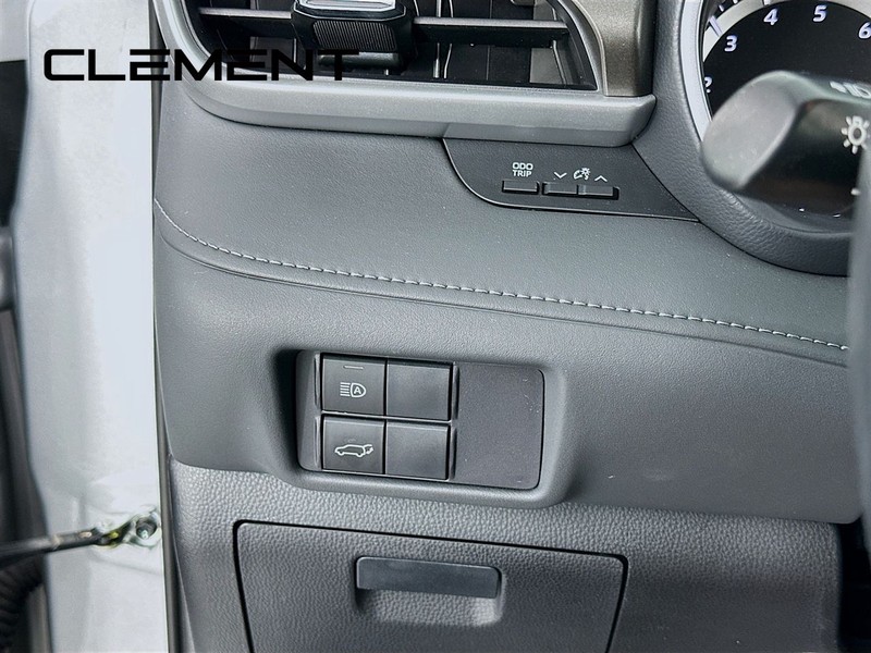 Toyota Highlander Vehicle Full-screen Gallery Image 14