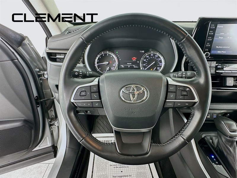 Toyota Highlander Vehicle Full-screen Gallery Image 15