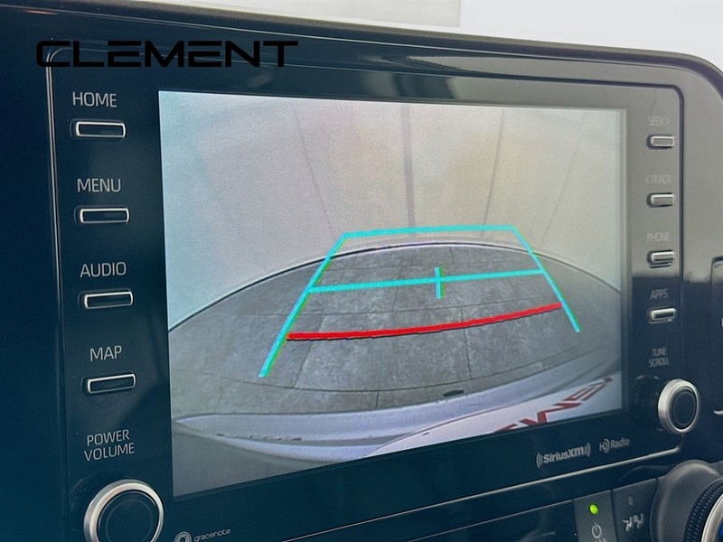 Toyota Highlander Vehicle Full-screen Gallery Image 20