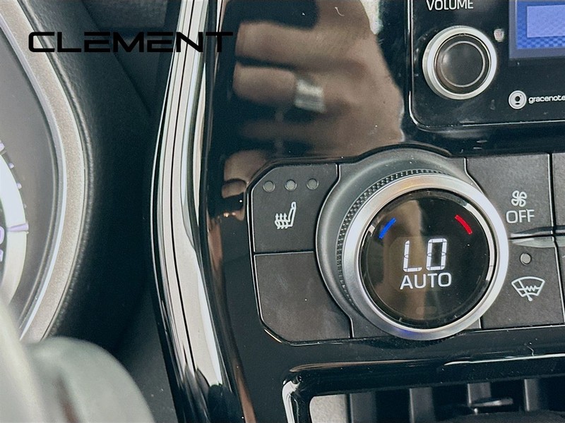 Toyota Highlander Vehicle Full-screen Gallery Image 23