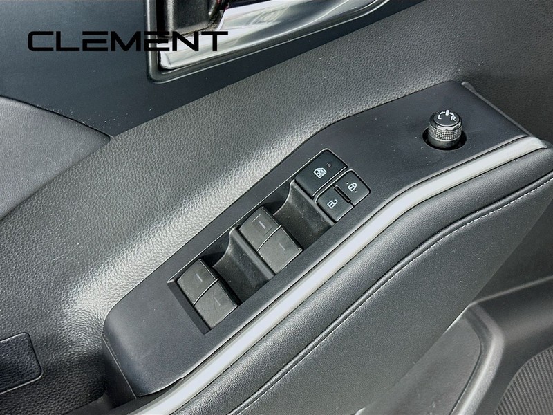 Toyota Highlander Vehicle Full-screen Gallery Image 27