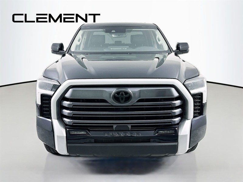 Toyota Tundra 4WD Vehicle Full-screen Gallery Image 3