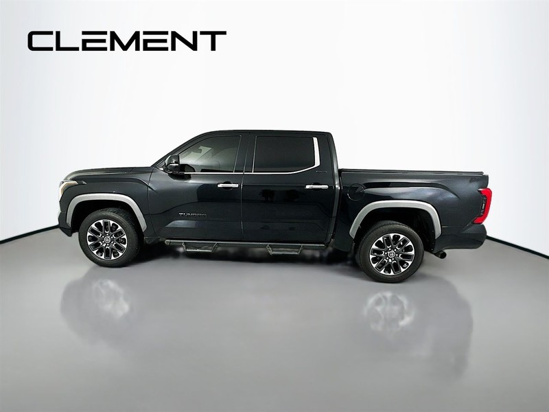 Toyota Tundra 4WD Vehicle Full-screen Gallery Image 6