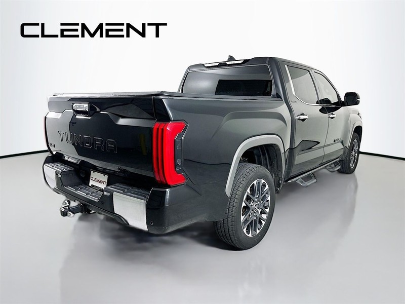 Toyota Tundra 4WD Vehicle Full-screen Gallery Image 7