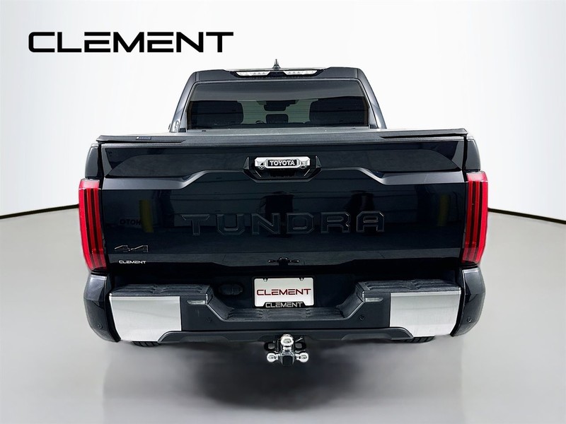 Toyota Tundra 4WD Vehicle Full-screen Gallery Image 8