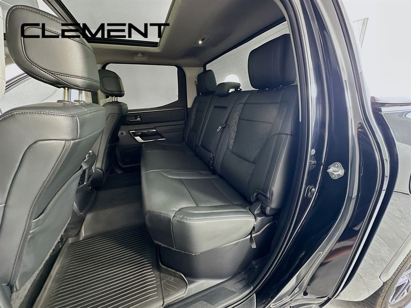 Toyota Tundra 4WD Vehicle Full-screen Gallery Image 32