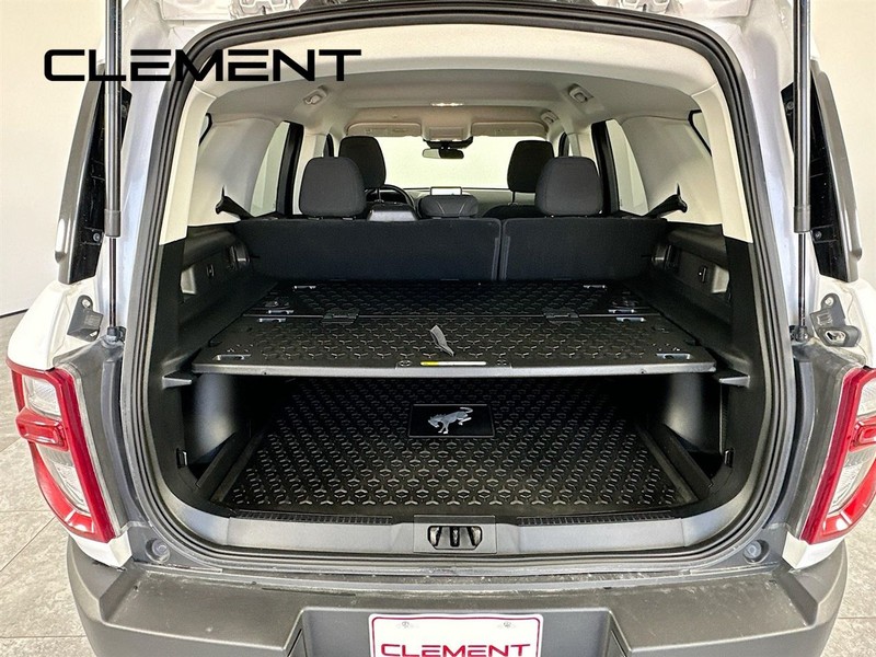 Ford Bronco Sport Vehicle Full-screen Gallery Image 11