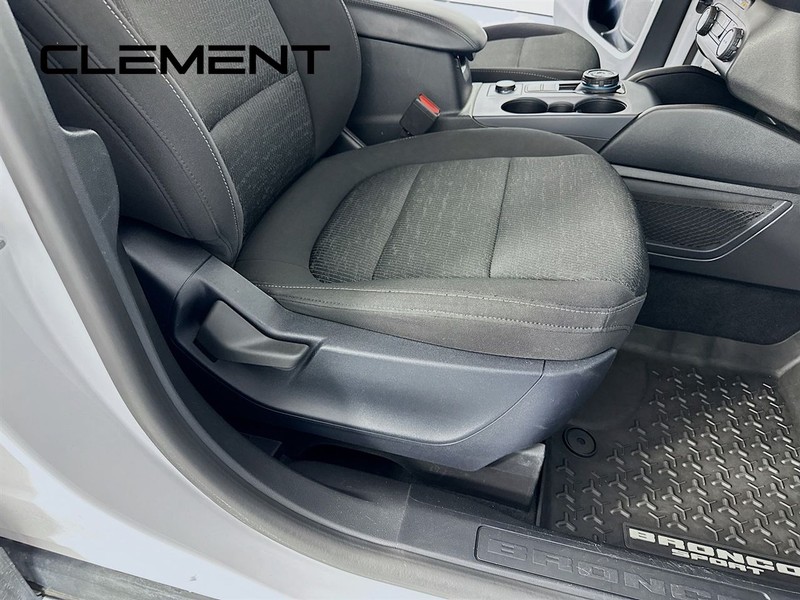 Ford Bronco Sport Vehicle Full-screen Gallery Image 30