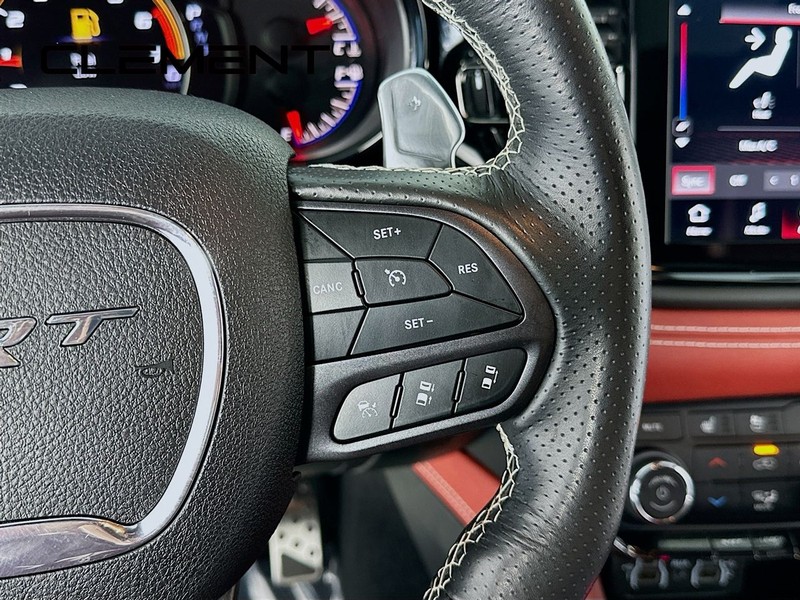 Dodge Durango Vehicle Full-screen Gallery Image 17