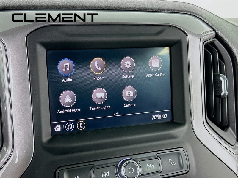 Chevrolet Silverado 2500HD Vehicle Full-screen Gallery Image 18