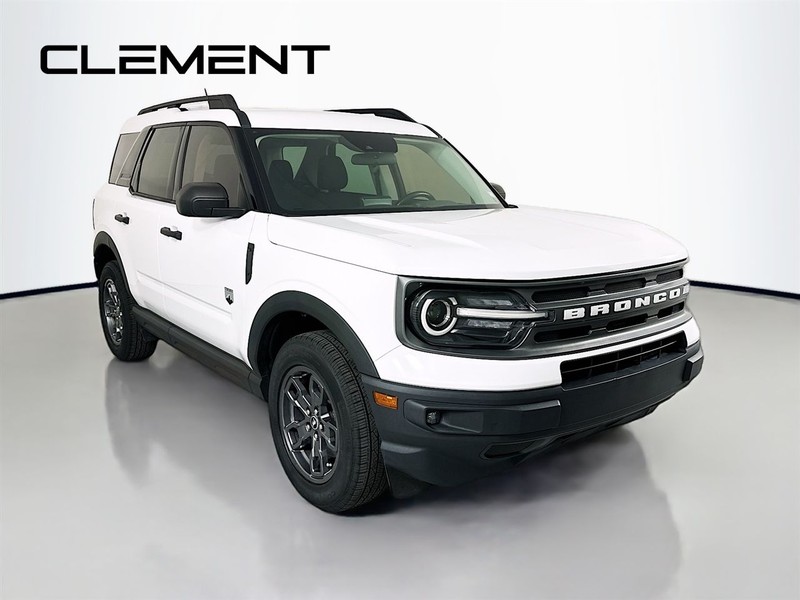 Ford Bronco Sport Vehicle Full-screen Gallery Image 5