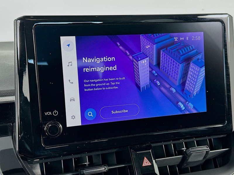 Toyota Corolla Vehicle Full-screen Gallery Image 15