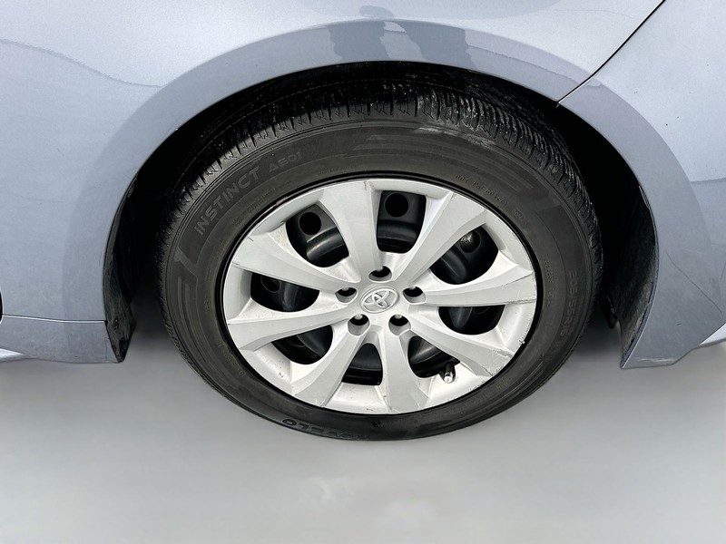 Toyota Corolla Vehicle Full-screen Gallery Image 28