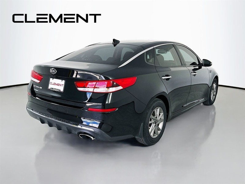 Kia Optima Vehicle Image 07