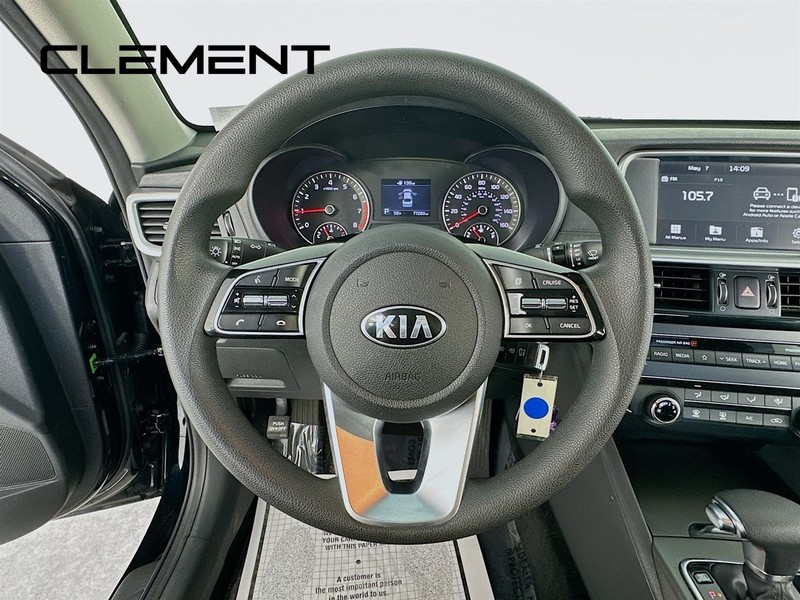 Kia Optima Vehicle Image 15