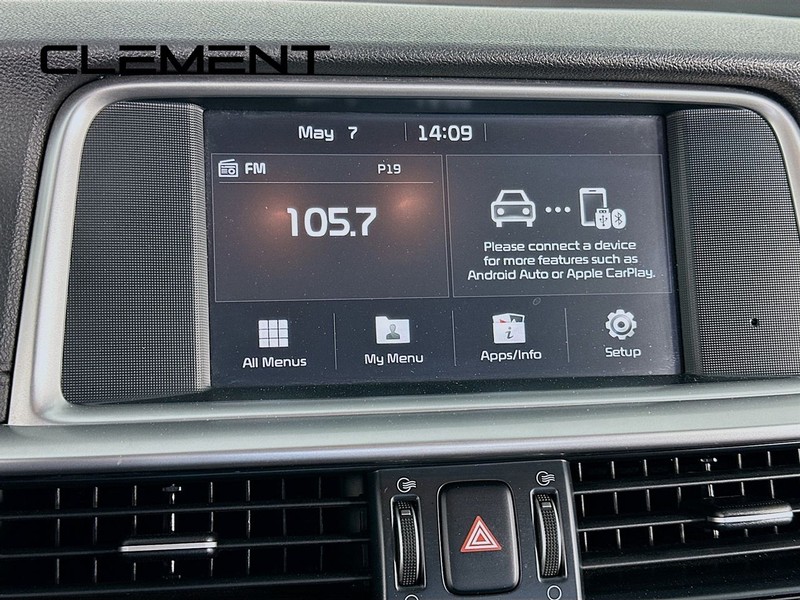 Kia Optima Vehicle Image 19