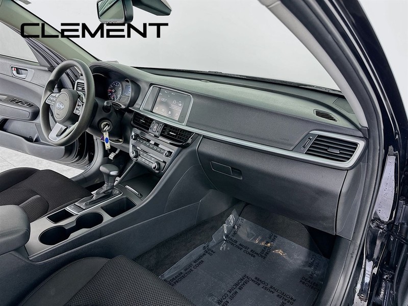 Kia Optima Vehicle Image 32
