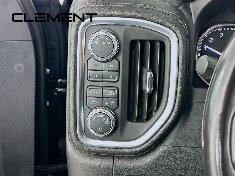 GMC Sierra 1500 Vehicle Full-screen Gallery Image 14