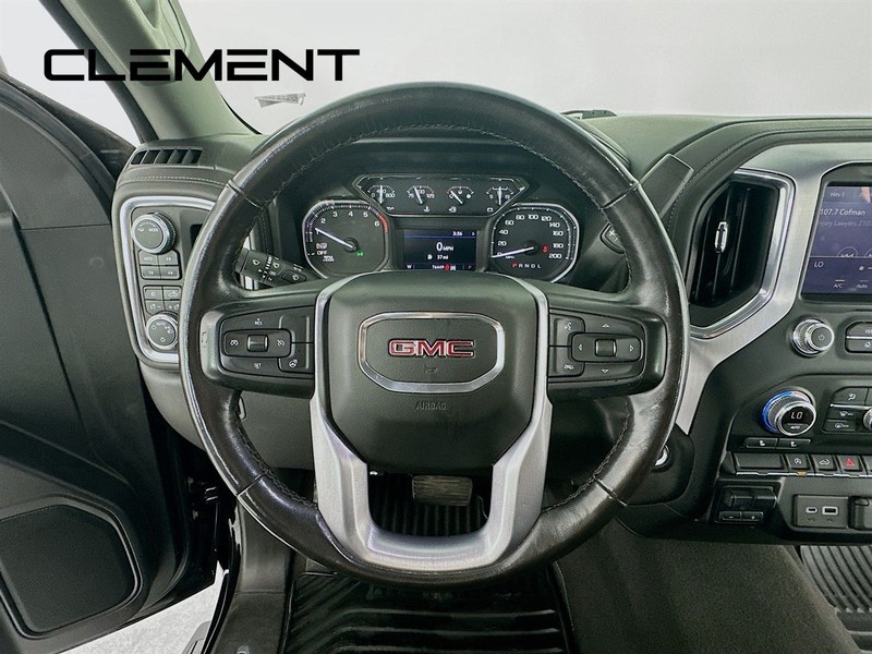 GMC Sierra 1500 Vehicle Full-screen Gallery Image 15