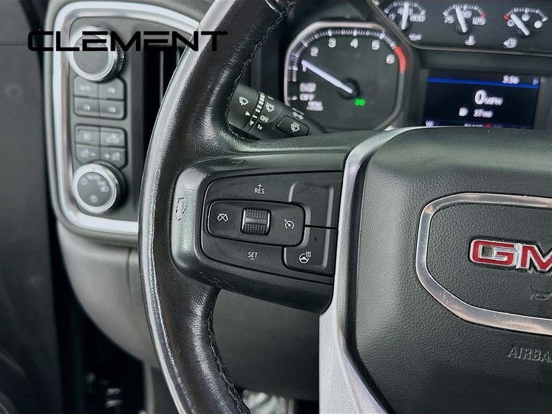GMC Sierra 1500 Vehicle Full-screen Gallery Image 16
