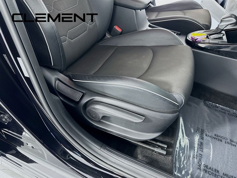 Kia Forte Vehicle Full-screen Gallery Image 31