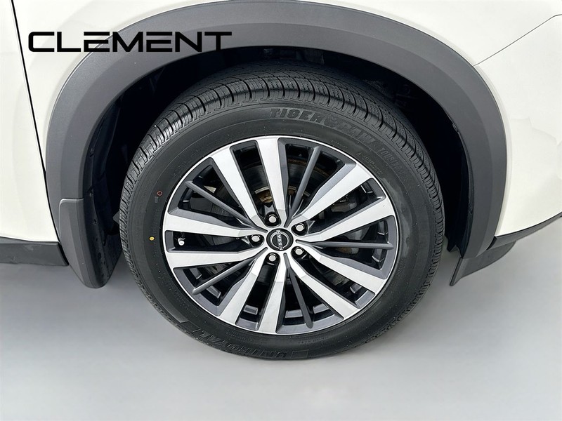 Nissan Pathfinder Vehicle Full-screen Gallery Image 39