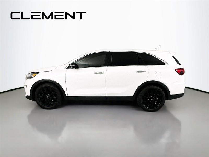 Kia Sorento Vehicle Full-screen Gallery Image 6