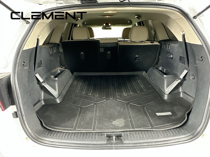 Kia Sorento Vehicle Full-screen Gallery Image 11
