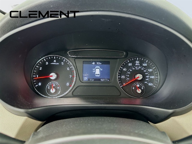 Kia Sorento Vehicle Full-screen Gallery Image 18