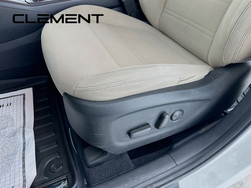 Kia Sorento Vehicle Full-screen Gallery Image 28