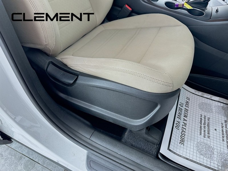 Kia Sorento Vehicle Full-screen Gallery Image 32