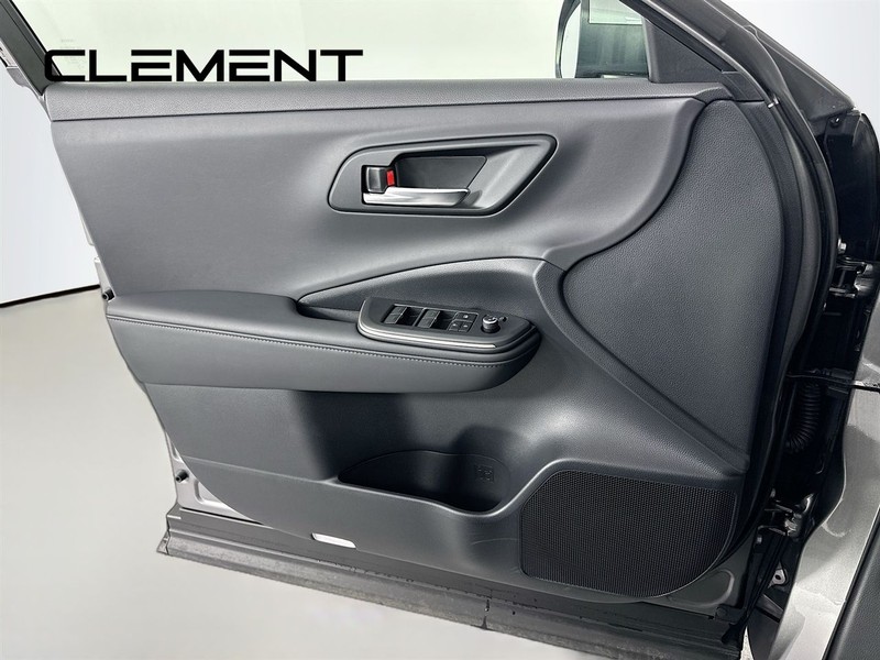 Toyota Crown Vehicle Image 27