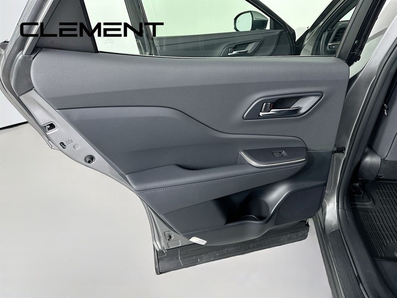 Toyota Crown Vehicle Image 30