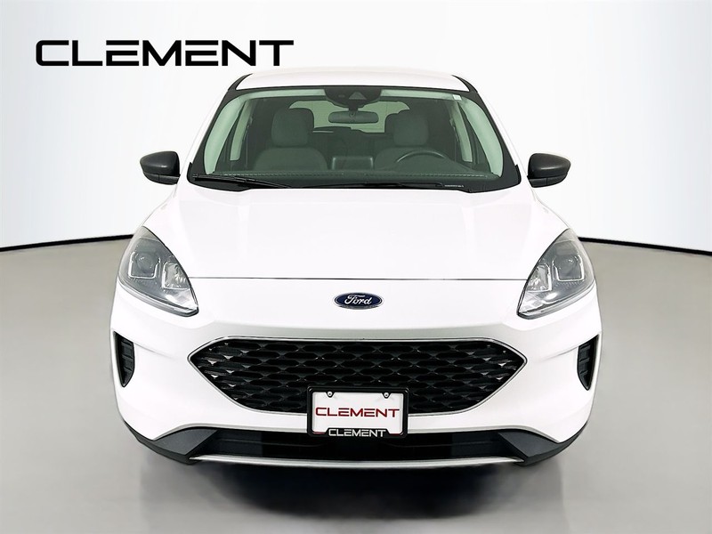 Ford Escape Vehicle Full-screen Gallery Image 3