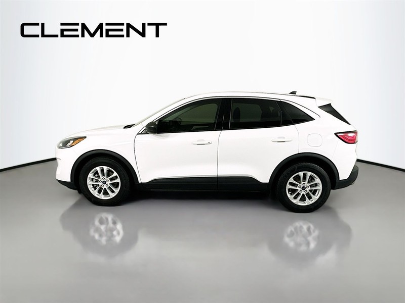 Ford Escape Vehicle Full-screen Gallery Image 6