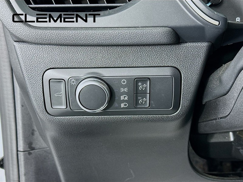 Ford Escape Vehicle Full-screen Gallery Image 14