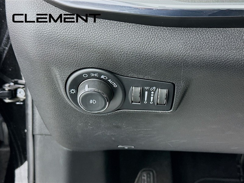 Jeep Compass Vehicle Full-screen Gallery Image 14