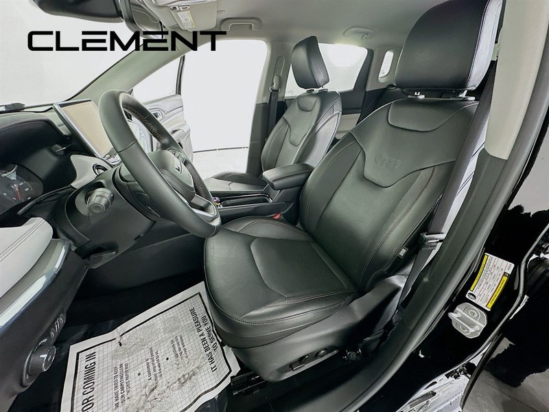 Jeep Compass Vehicle Full-screen Gallery Image 28