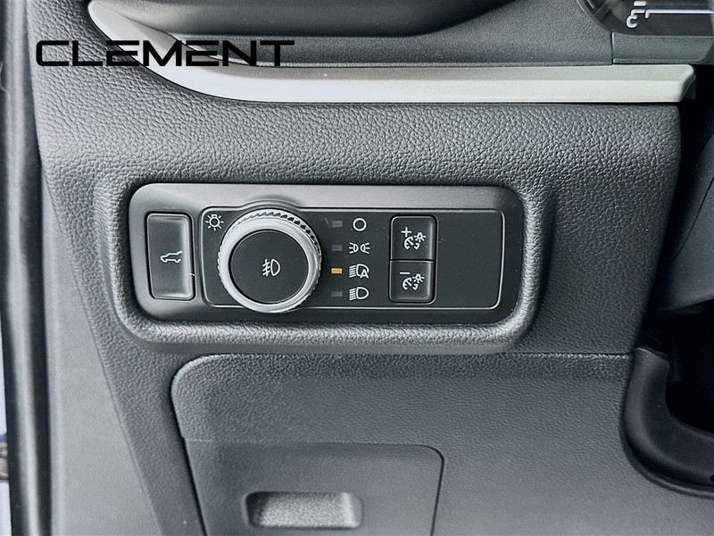 Ford Explorer Vehicle Full-screen Gallery Image 14