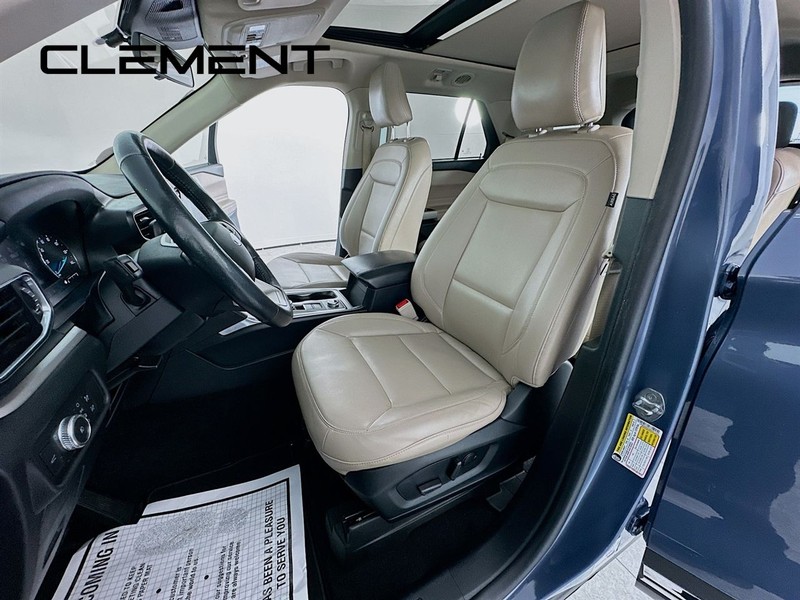 Ford Explorer Vehicle Full-screen Gallery Image 30