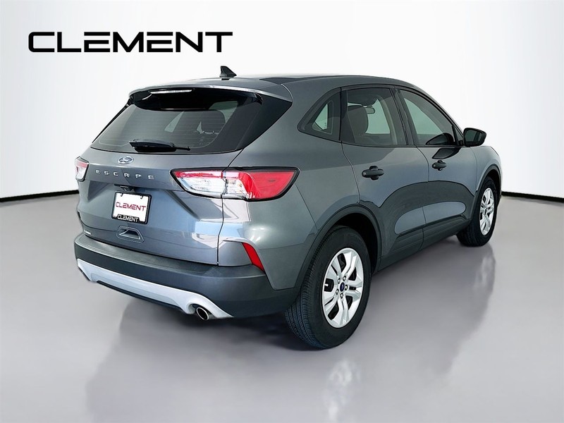Ford Escape Vehicle Full-screen Gallery Image 7