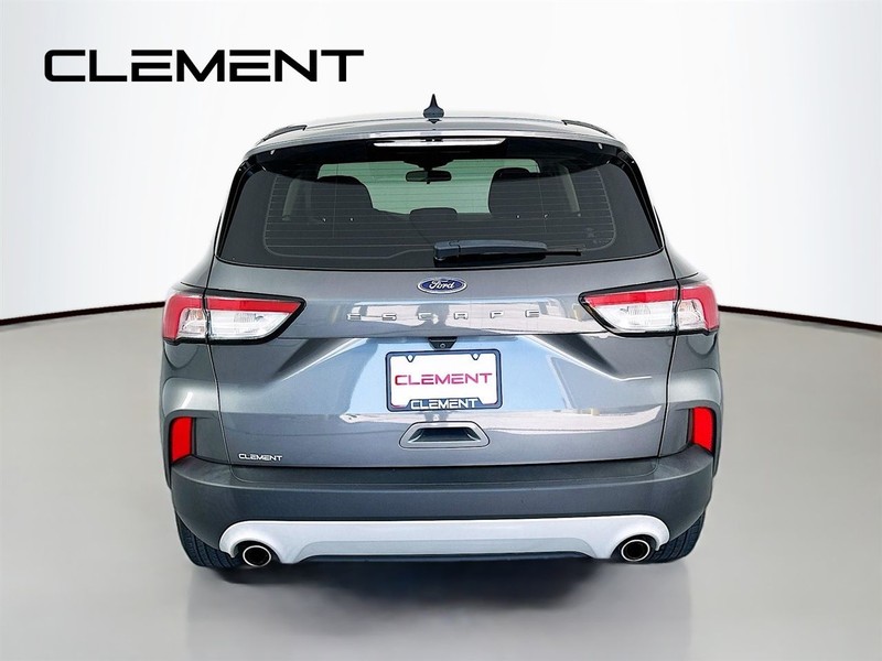 Ford Escape Vehicle Full-screen Gallery Image 8