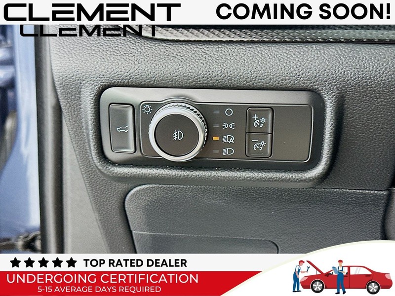 Ford Explorer Vehicle Image 14