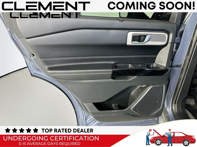 Ford Explorer Vehicle Image 32