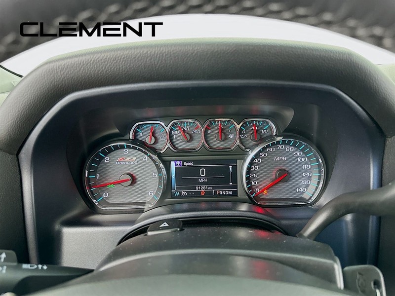 Chevrolet Silverado 1500 Vehicle Full-screen Gallery Image 18