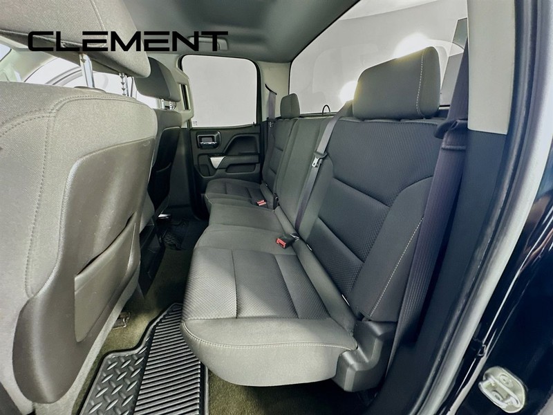 Chevrolet Silverado 1500 Vehicle Full-screen Gallery Image 28